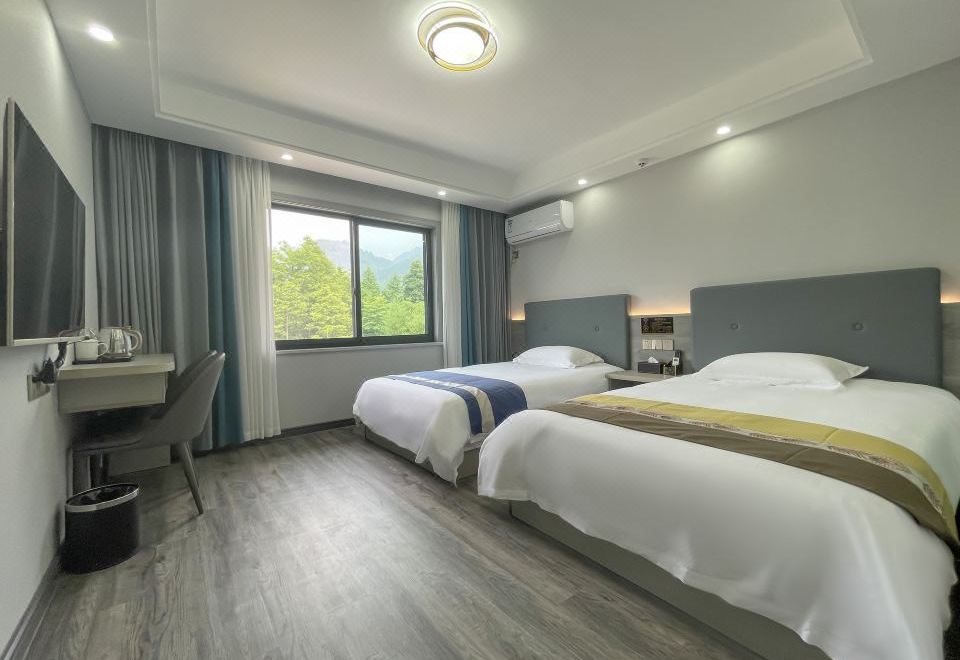  Hotel Overview