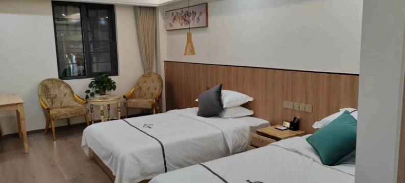 庐山风景区伴夏微民宿(庐山牯岭街心公园店)图片