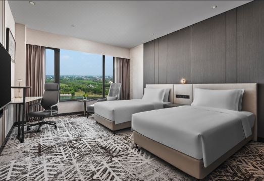 Crowne Plaza SHANGHAI JINSHAN by IHG Hotel Overview