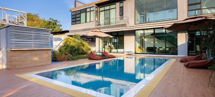 曼谷市区700平豪华高端泳池别墅(Luxury five-room pool villa)图片