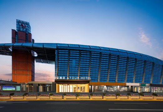 上海南站石龙路亚朵酒店外景图