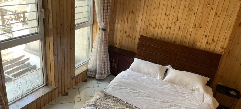 新民美国郡鸿睿温泉别墅复式公寓图片