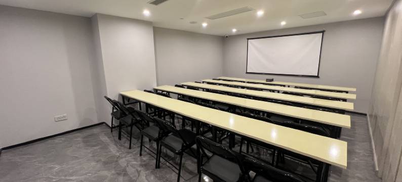M.PLUS设计师酒店(成都龙泉驿世茂广场店)图片