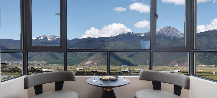 艺龙酒店(香格里拉独克宗古城高铁站店)图片