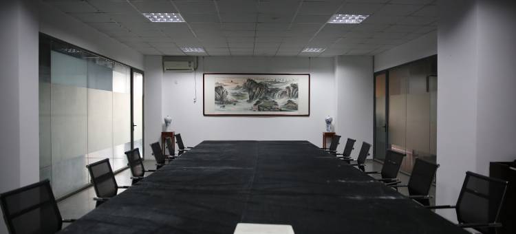 多胜艺术酒店图片