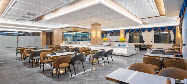 泸源国际酒店(阿庐古洞风景区店)图片