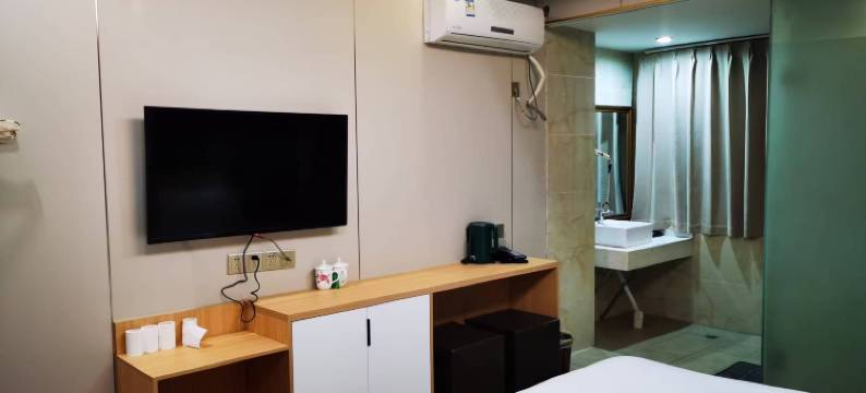 锦鸿宾馆(平江天岳汽车站店)图片