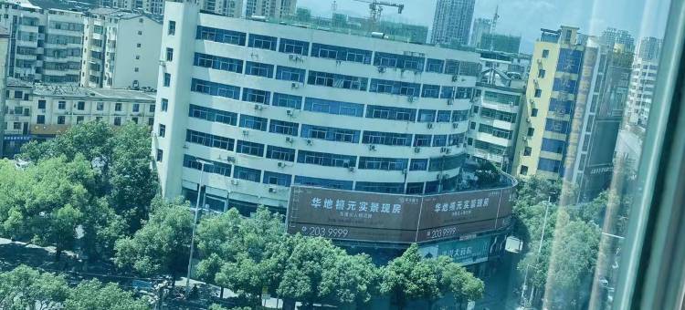 旷野云松酒店(宜春体育中心店)图片