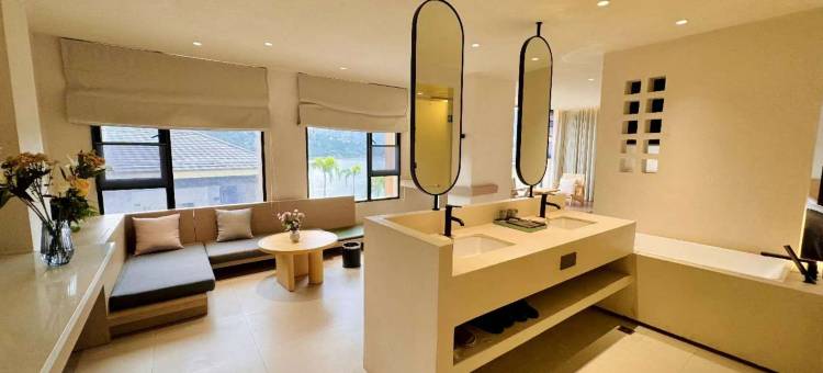 半月湾假日酒店(邵女坪旅游度假区店)图片