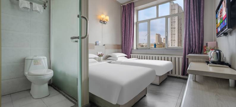 好逸家酒店(乌鲁木齐高铁站铁路局地铁站店)图片