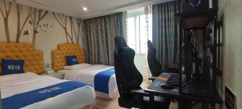 本色电竞酒店(长沙电力职院店)图片