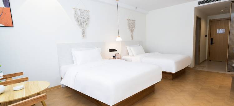 君遨酒店(临沧沧源摸你黑狂欢广场店)图片