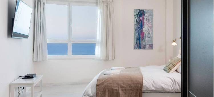 Luxury 2BR Apt w Balcony 2 min Walk from Beach图片