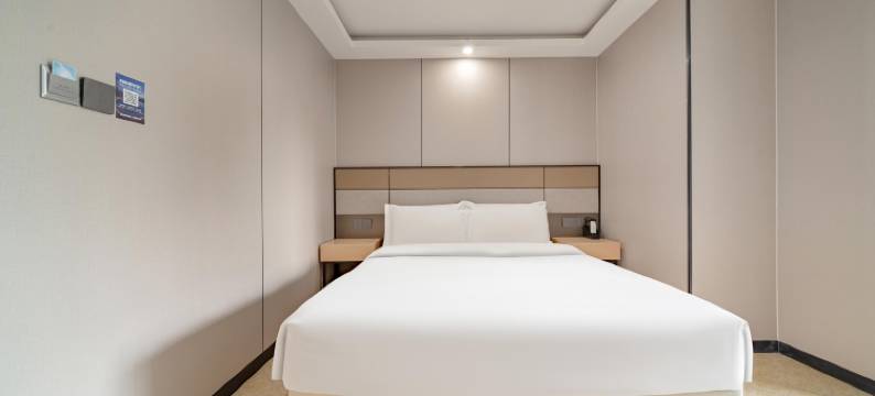 上海凰冠168快捷酒店(航津路地铁站店)图片