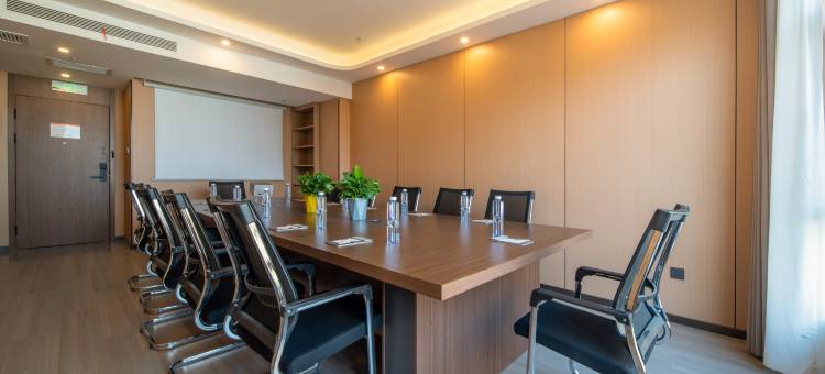 伊宁博物馆行政中心丽呈明宇酒店图片