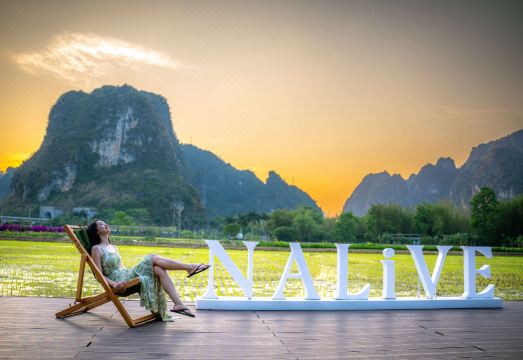 Mingshi Nali Hotel Hotel Overview