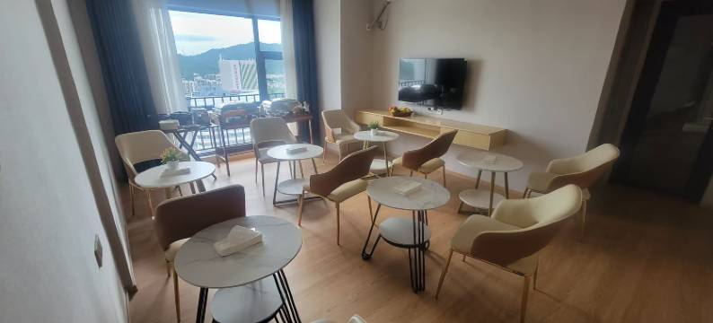 悟空电竞酒店(惠州高铁北站金宝商业广场店)图片