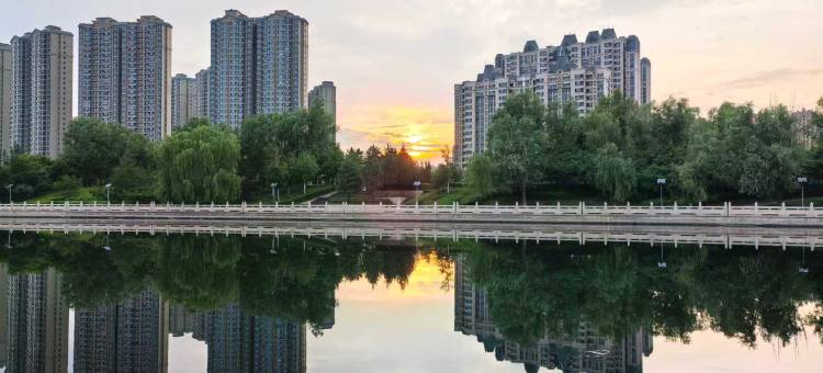 朗怡酒店(呼和浩特银河南街北京四中店)图片