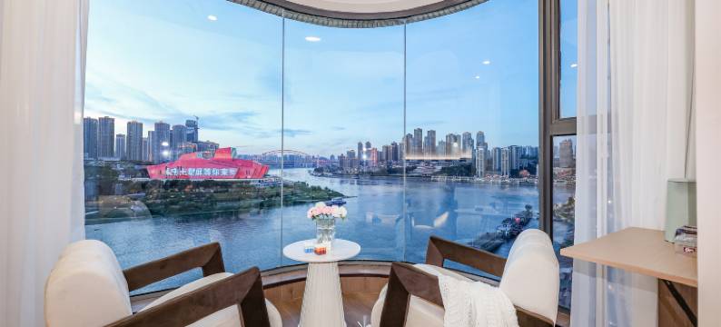 百弘·江景民宿(洪崖洞店)图片