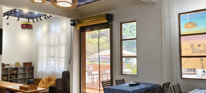 天窗花河小院图片