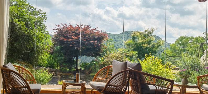 山舍·宿雨山居图片