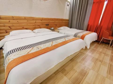 清风小筑(神农架木鱼镇店)