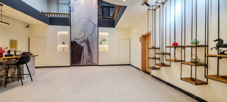 凤凰几何轻宿(凤凰古城景区虹桥店)图片