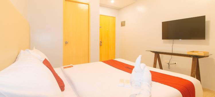 RedDoorz @ Zenova Hotel图片