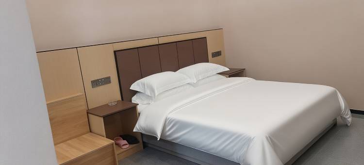 城市之家·云酒店(亳州机场店)图片