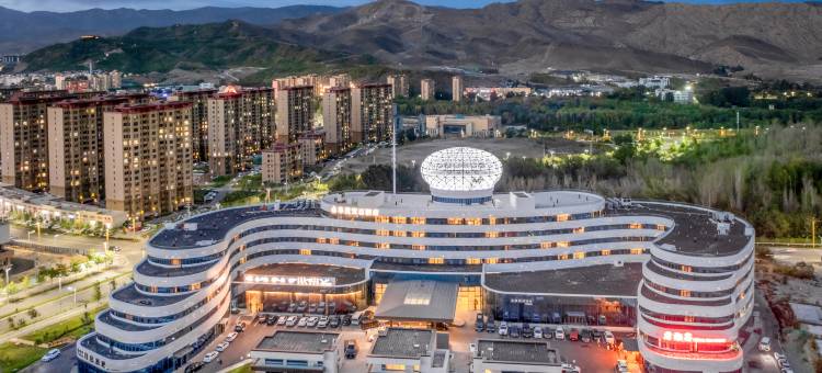 阿勒泰尊茂宝石酒店图片