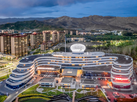 阿勒泰尊茂宝石酒店