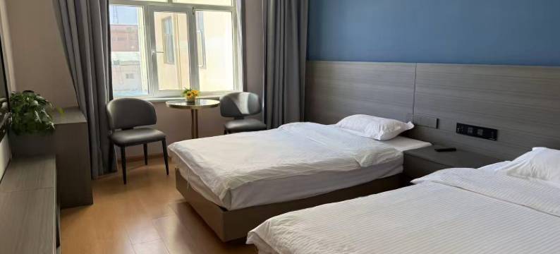 乌兰友智假日宾馆图片