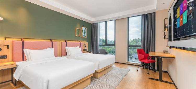 四季华桐酒店(桐庐市中心广场店)图片