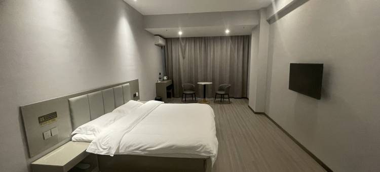 汇柠轻奢酒店(明湖广场店)图片