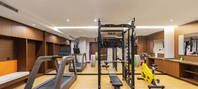 艺锦假日酒店(襄阳保康一中店)图片