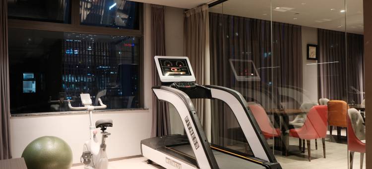 悦享国际酒店(总部基地地铁站店)图片