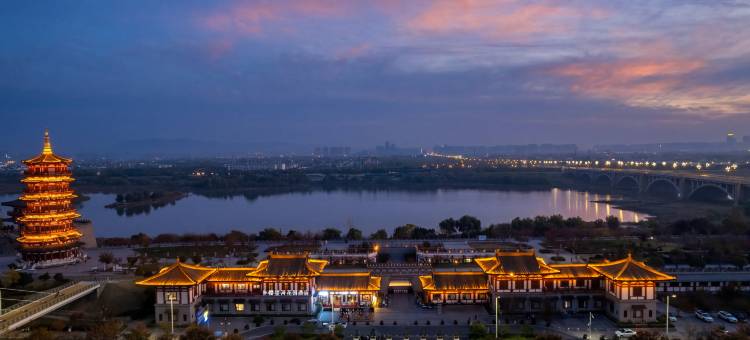 朱樱望河花园酒店(洛阳洛邑古城丽景门十字街店)图片