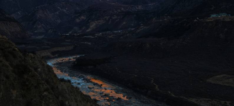 吉美·南迦巴瓦山居图片