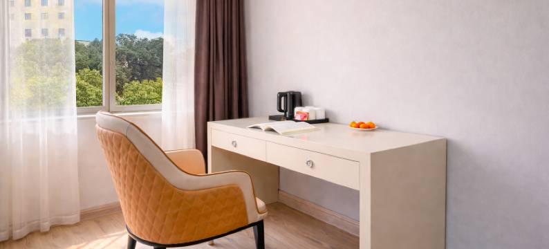 常山季朵酒店(中商广场店)图片