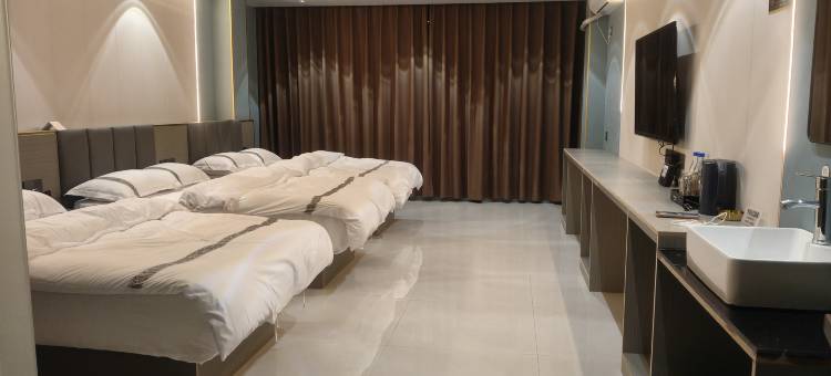 云逸民宿(爱莲湖公园店)图片