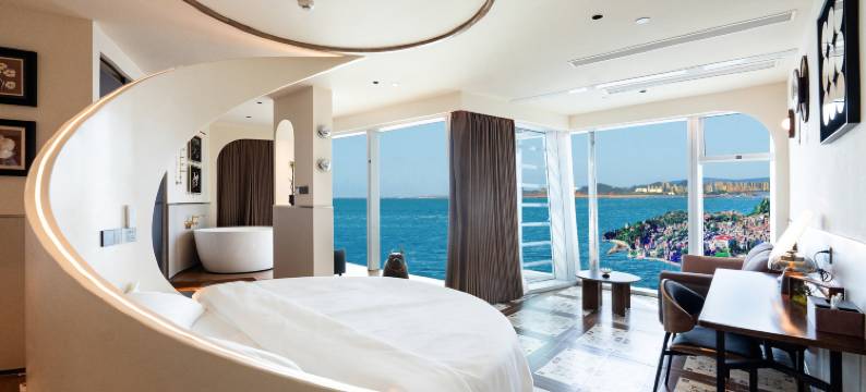 Rare·三海里海景公寓(厦门大学双子塔店)图片