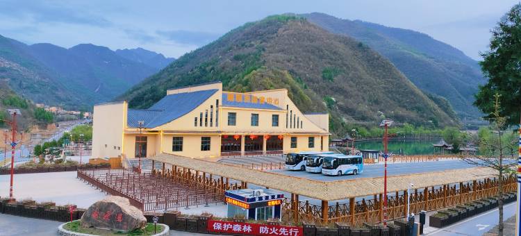 鹅嫚隐庐全季民宿(官鹅沟大景区店)图片