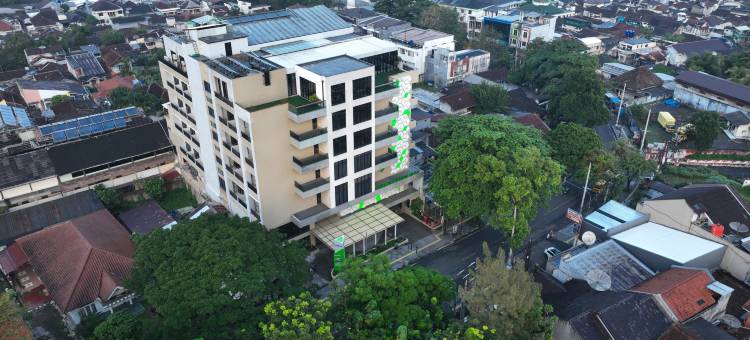 苏加武眉佩尔玛塔希贾乌酒店(Grand Permata Hijau Hotel)图片