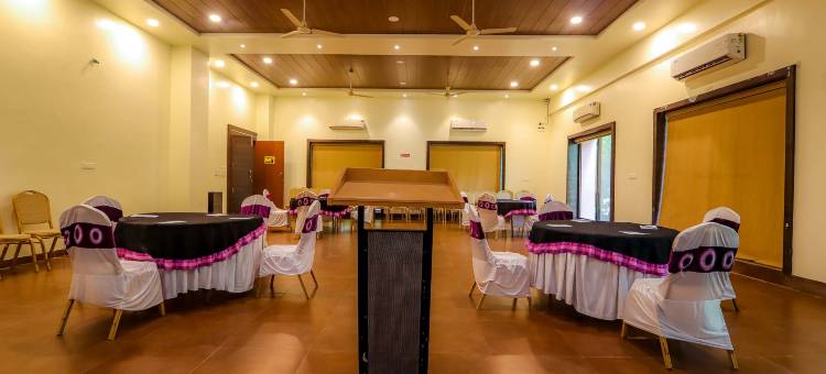 塔多巴贾纳度假村(Jharna Resort  Navegaongate Tadoba)图片