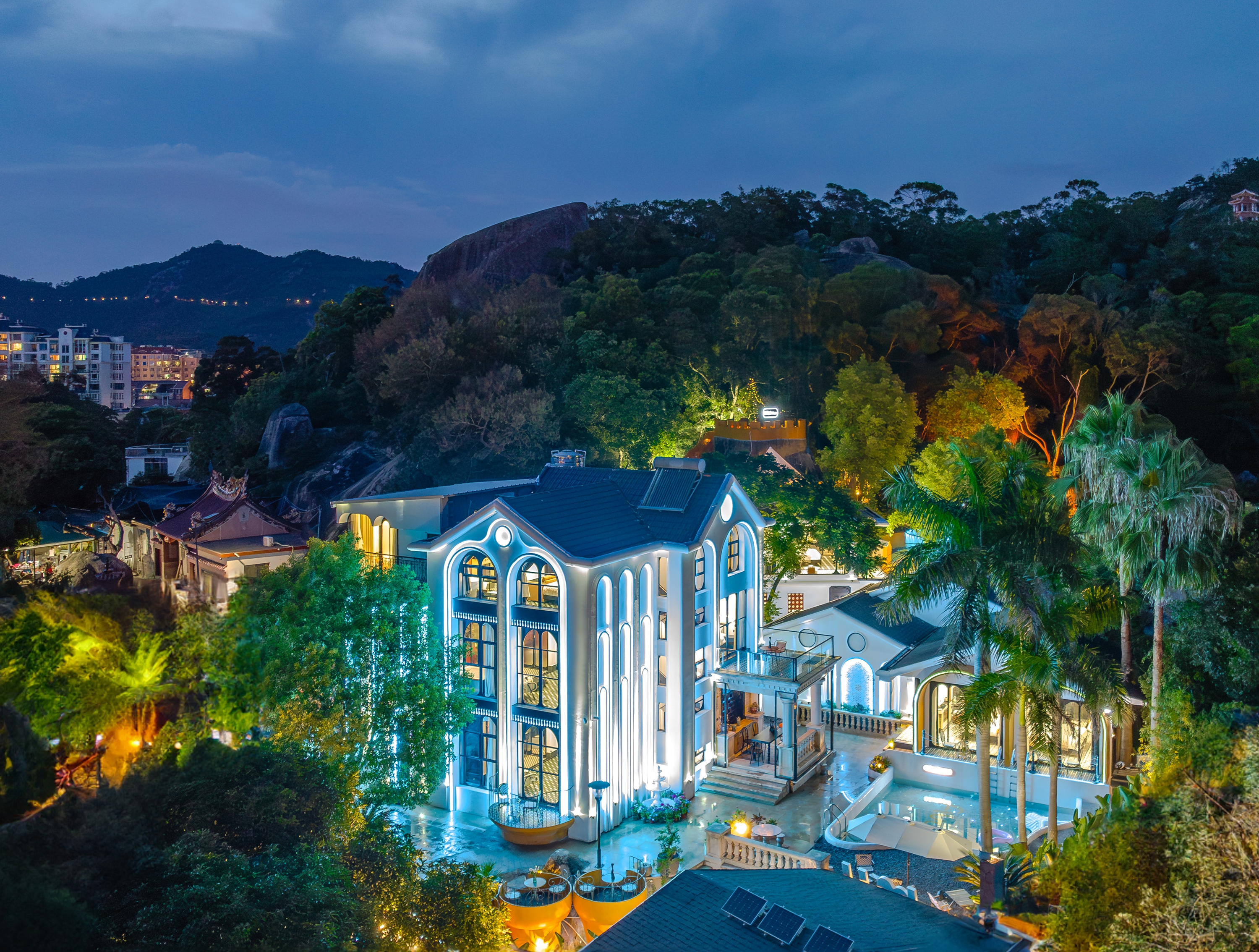 Xiamen Avana Hotel (Huandao South Road Zengcuo'an)Over view