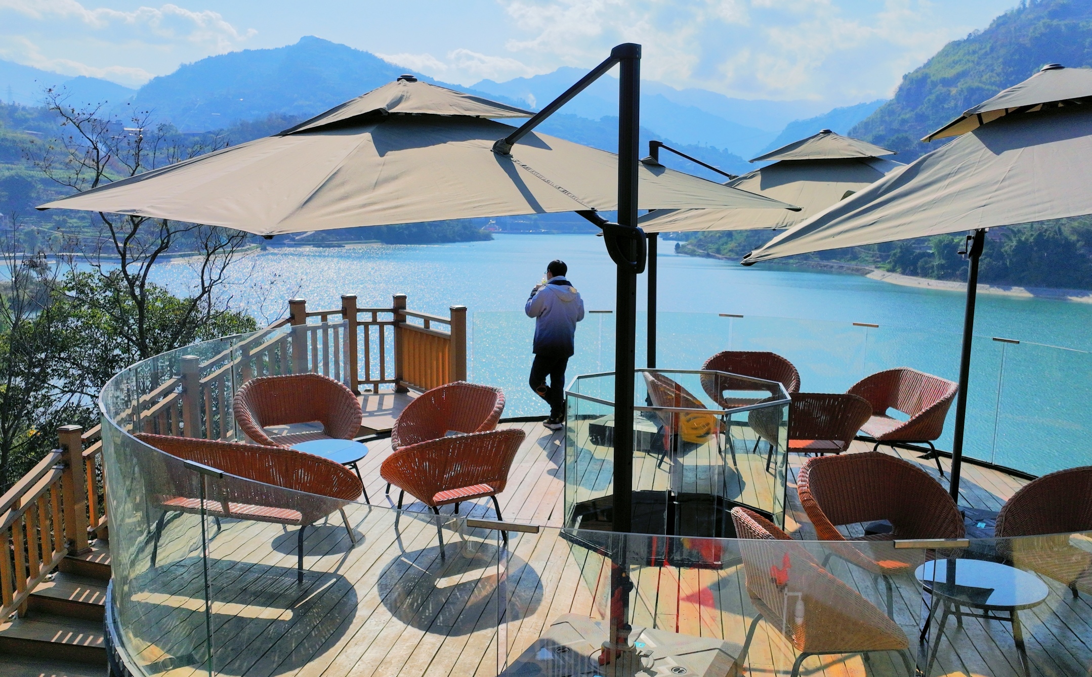 Middle Mountain HotelOver view