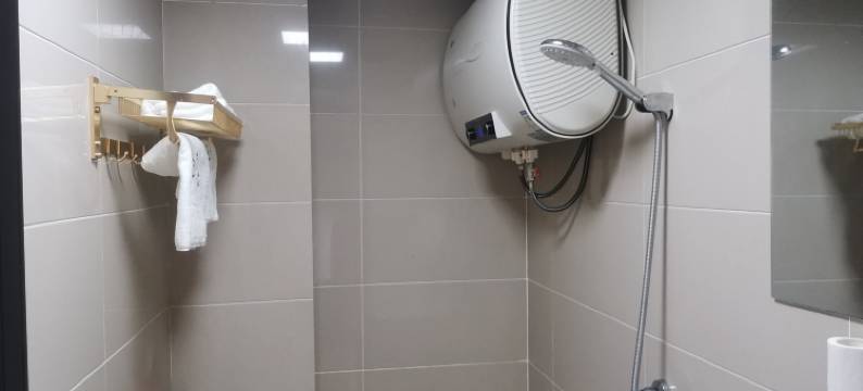 恩施大峡谷回香楼图片