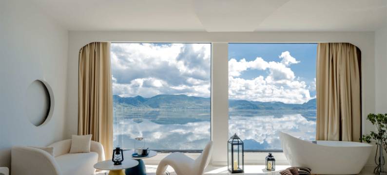 山语海|纯白洞穴海景Holiday Hotel •观景设计师民宿(纳帕海店)图片