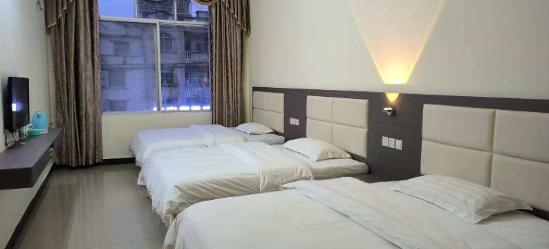 东兴京缘宾馆(万尾金滩店)图片