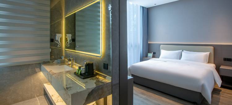 丽城·轻居酒店(广元高铁站图腾广场店)图片